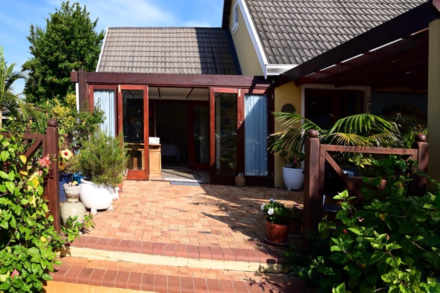 3 Bedroom Property for Sale in Sedgefield Island Village Western Cape